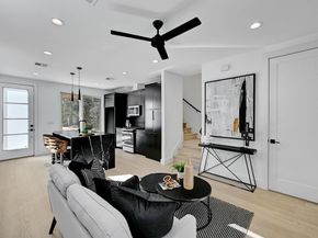 1117 Lawson LN 2, Austin TX 78702