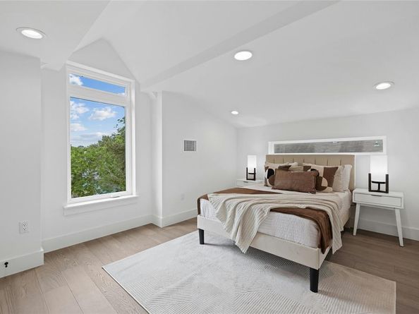 1117 Lawson LN 2, Austin TX 78702