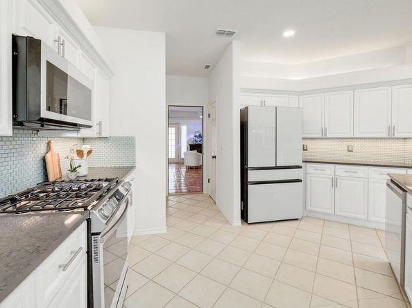 9627 Copper Creek DR, Austin TX 78729
