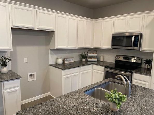 711 Rolling Oak DR 117, Round Rock TX 78664