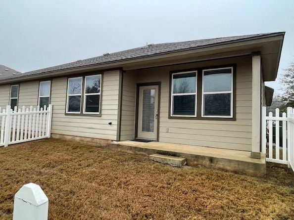 711 Rolling Oak DR 117, Round Rock TX 78664