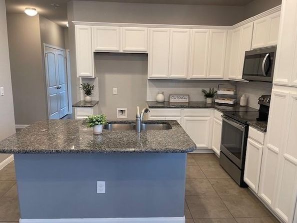 711 Rolling Oak DR 117, Round Rock TX 78664