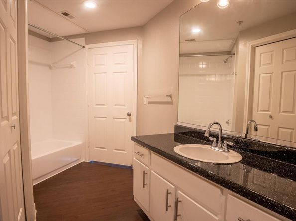 2320 Gracy Farms LN 312, Austin TX 78758