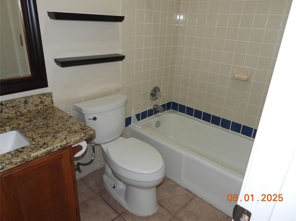 2300 Leon ST 202, Austin TX 78705