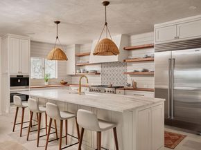 4622 Lake View DR, Austin TX 78731