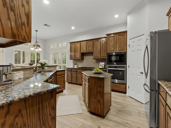 3820 Lagoona DR, Round Rock TX 78681