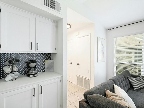 3605 Leafield DR, Austin TX 78749