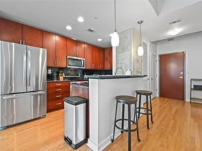360 Nueces ST 2706, Austin TX 78701