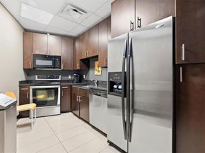 360 Nueces ST 2706, Austin TX 78701