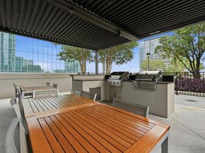 360 Nueces ST 2706, Austin TX 78701
