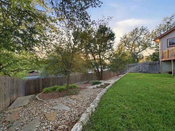 11007 Grapevine LN, Austin TX 78759
