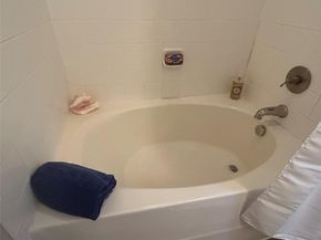 1900 Barton Springs RD 2002, Austin TX 78704