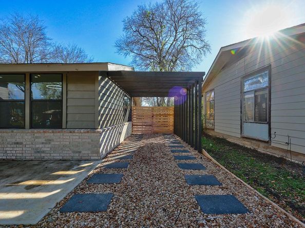 1513 Cloverleaf DR, Austin TX 78723