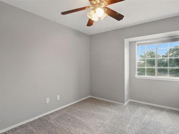 902 Valley Glen CV, Pflugerville TX 78660