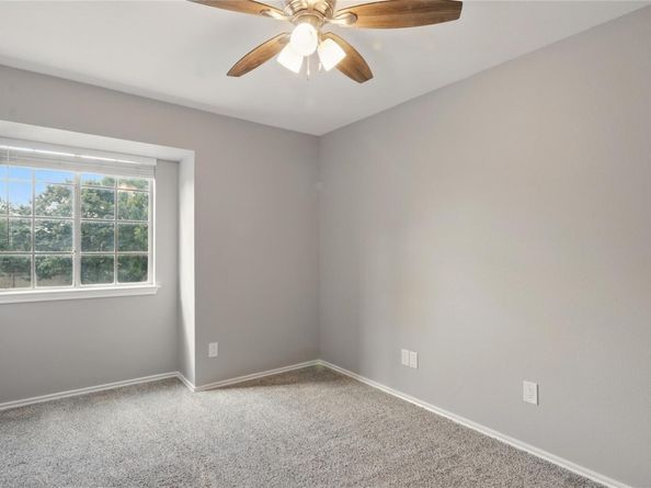 902 Valley Glen CV, Pflugerville TX 78660