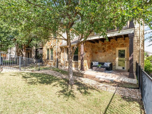 9401 Solana Vista LOOP A, Austin TX 78750