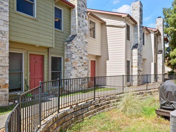 6900 E Riverside DR 17, Austin TX 78741