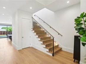 2010 Meadowridge DR, Austin TX 78704