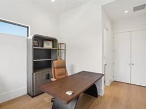 2010 Meadowridge DR, Austin TX 78704