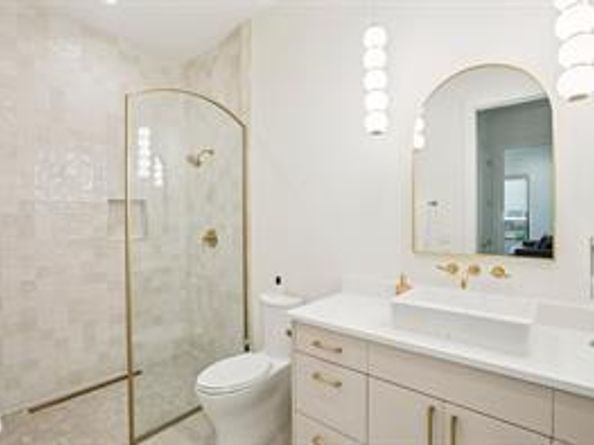2010 Meadowridge DR, Austin TX 78704