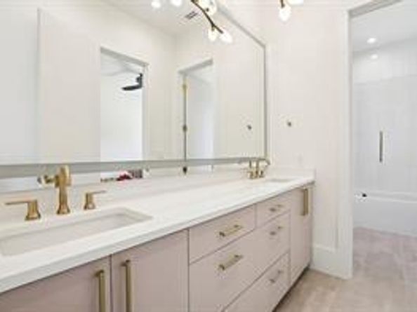 2010 Meadowridge DR, Austin TX 78704