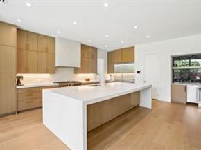 2010 Meadowridge DR, Austin TX 78704