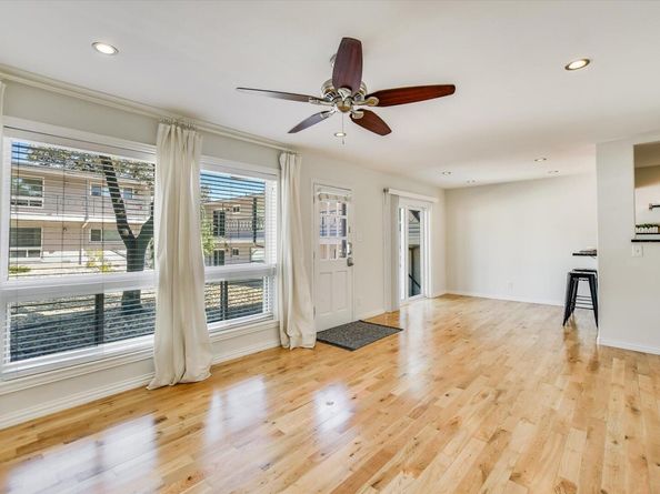 1210 Windsor RD 123, Austin TX 78703