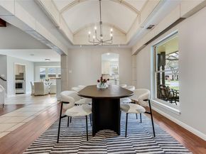 6905 Treaty Oak CIR, Austin TX 78749