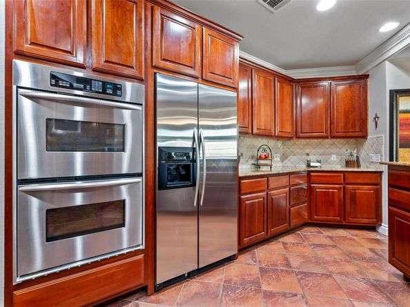 6425 Yaupon DR, Austin TX 78759