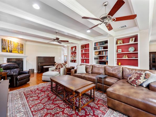 6425 Yaupon DR, Austin TX 78759