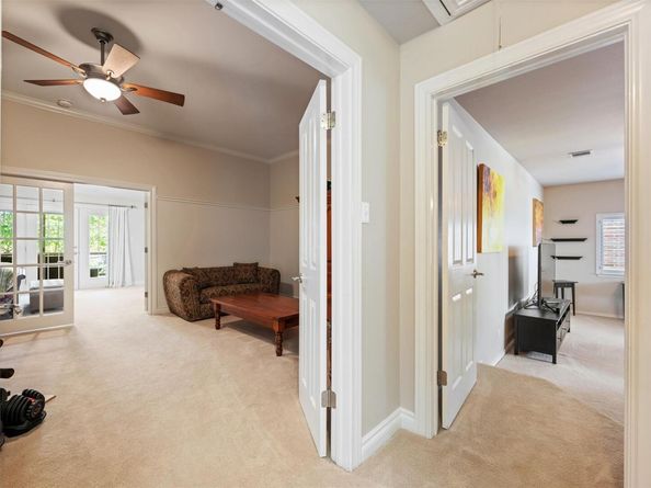 6425 Yaupon DR, Austin TX 78759