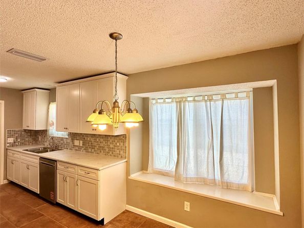 1206 S Trace DR, Austin TX 78745