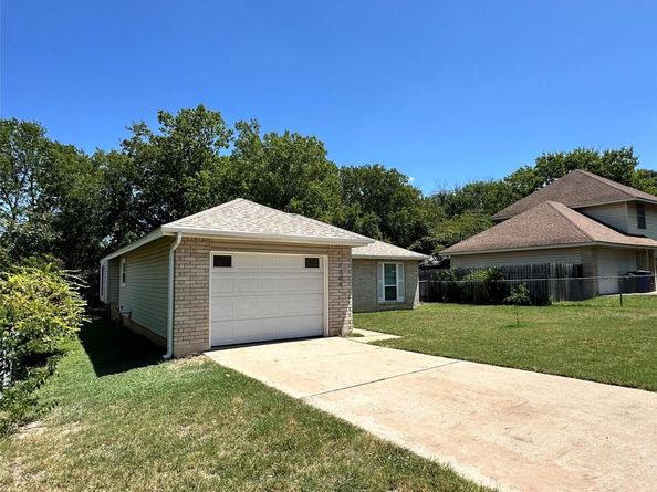 1206 S Trace DR, Austin TX 78745