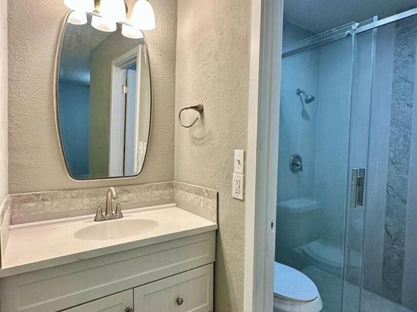 1206 S Trace DR, Austin TX 78745