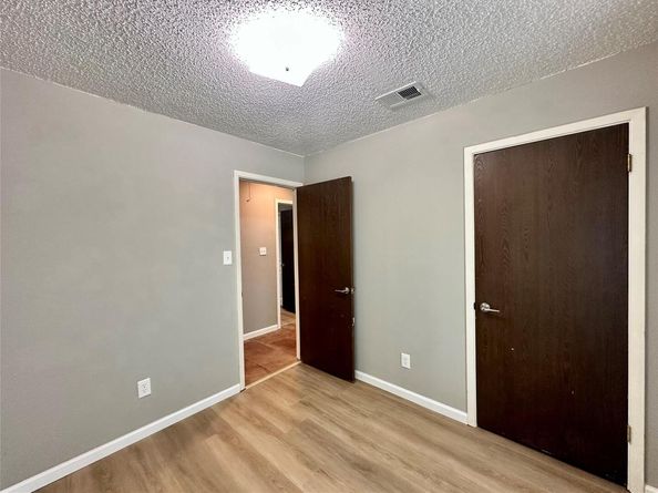 1206 S Trace DR, Austin TX 78745