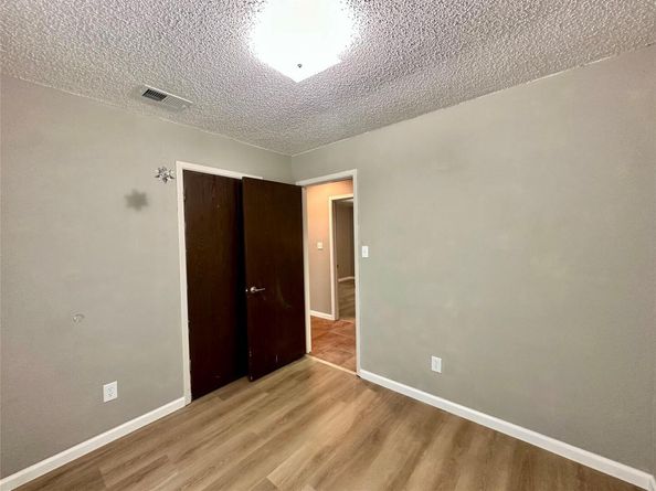 1206 S Trace DR, Austin TX 78745