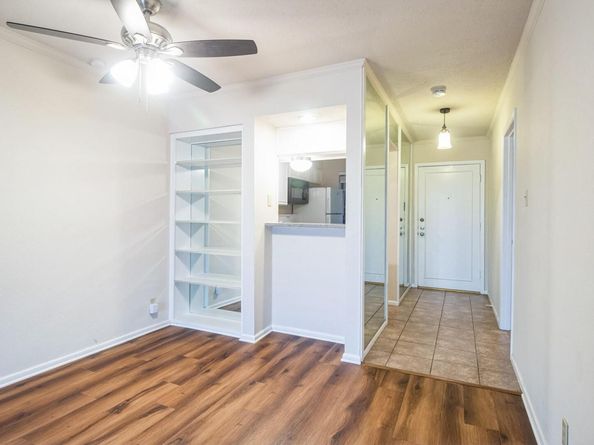7920 Rockwood LN 202, Austin TX 78757