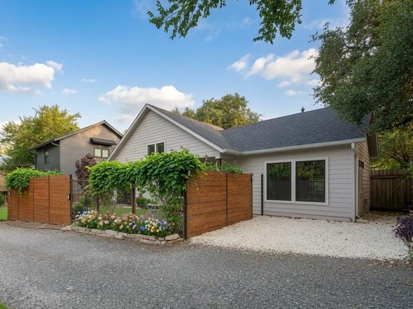 804 W Annie ST 2, Austin TX 78704