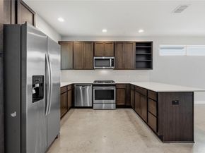 801 N Bluff DR 33, Austin TX 78745
