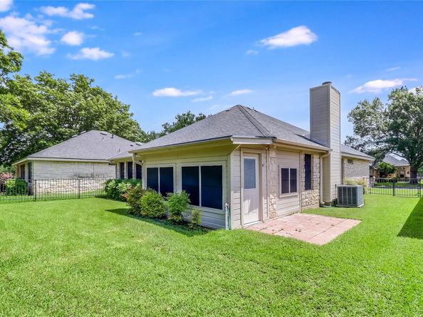 209 Village Dr Village DR, Georgetown TX 78628