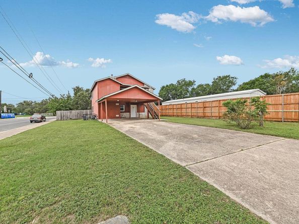 2111 Oak Motte LN, Austin TX 78744