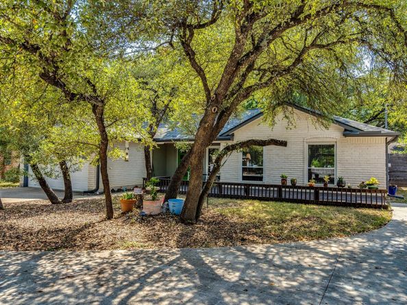 1008 Riviera DR, Cedar Park TX 78613