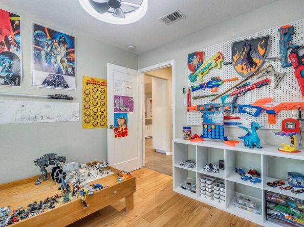 1008 Riviera DR, Cedar Park TX 78613