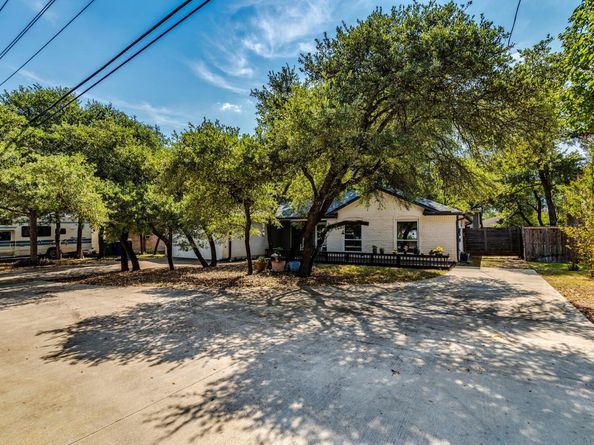 1008 Riviera DR, Cedar Park TX 78613