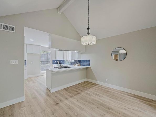 6004 Shadow Valley CV B, Austin TX 78731
