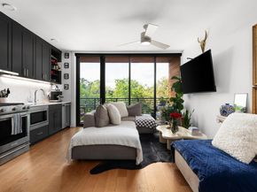 900 S 1st ST 320, Austin TX 78704