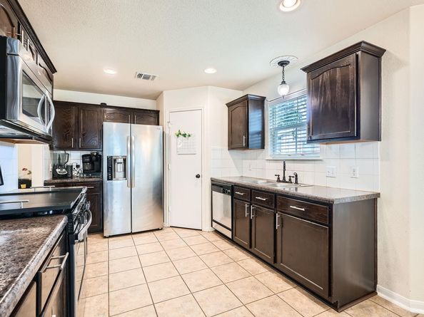 7800 Duber LN, Austin TX 78747