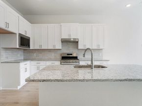 200 W 56th ST 1103, Austin TX 78751