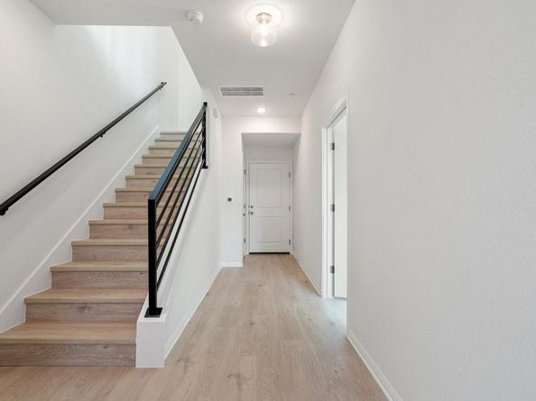 200 W 56th ST 1103, Austin TX 78751
