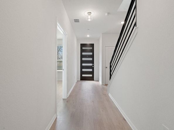 200 W 56th ST 1103, Austin TX 78751